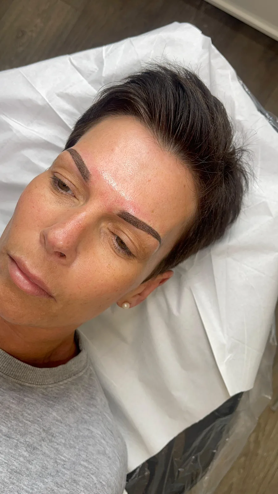 Powder brows immediately after treatment
